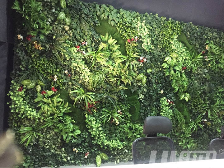 仿真立體植物墻裝飾的辦公室墻面